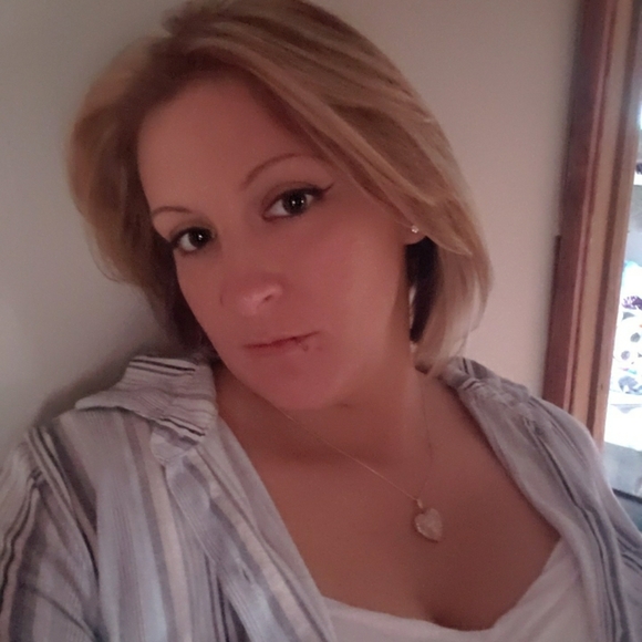 Meet your Posher, Shannon - Picture 2 of 2